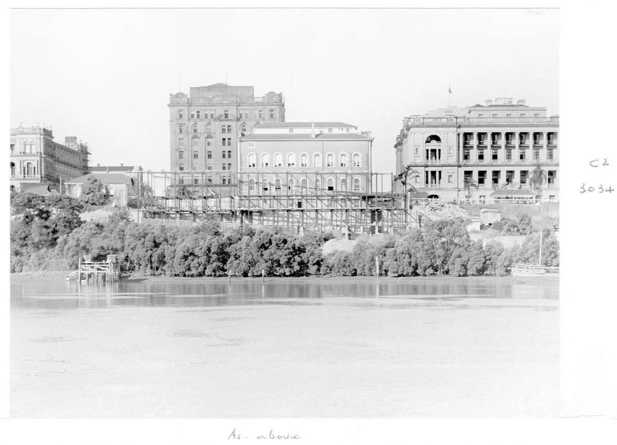 Construction of extensions to the State Library of Queensland on William St - Brisbane, 1959, Brisbane City