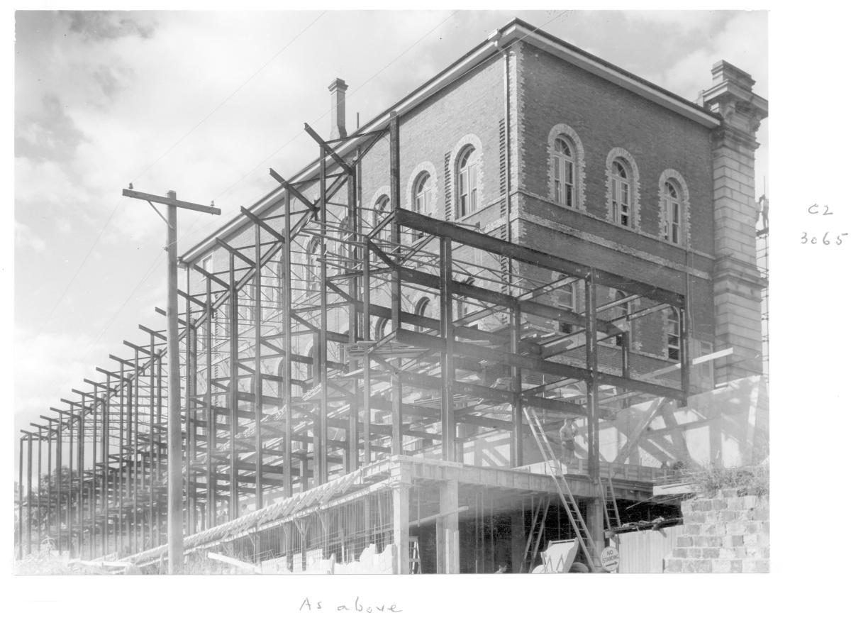 Construction of extensions to the State Library of Queensland on William St - Brisbane, February 1959, Brisbane City