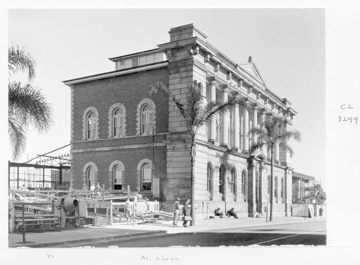 Construction of extensions to the State Library of Queensland on William St - Brisbane, August 1959, Brisbane City