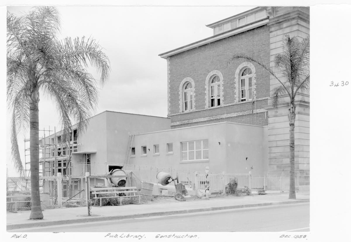 Construction of extensions to the State Library of Queensland on William St - Brisbane, December 1960