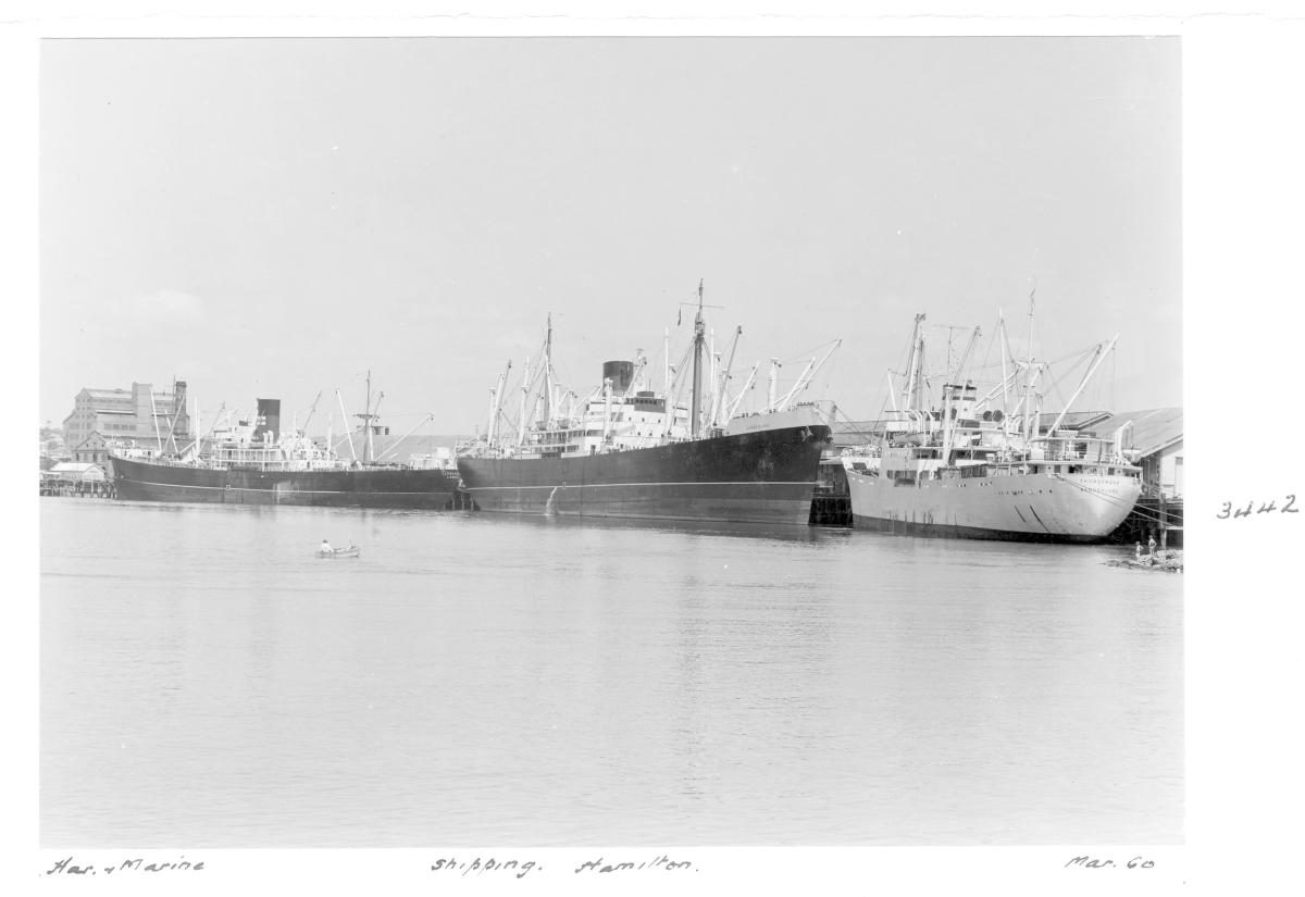 Shipping at Hamilton - Brisbane, March 1960