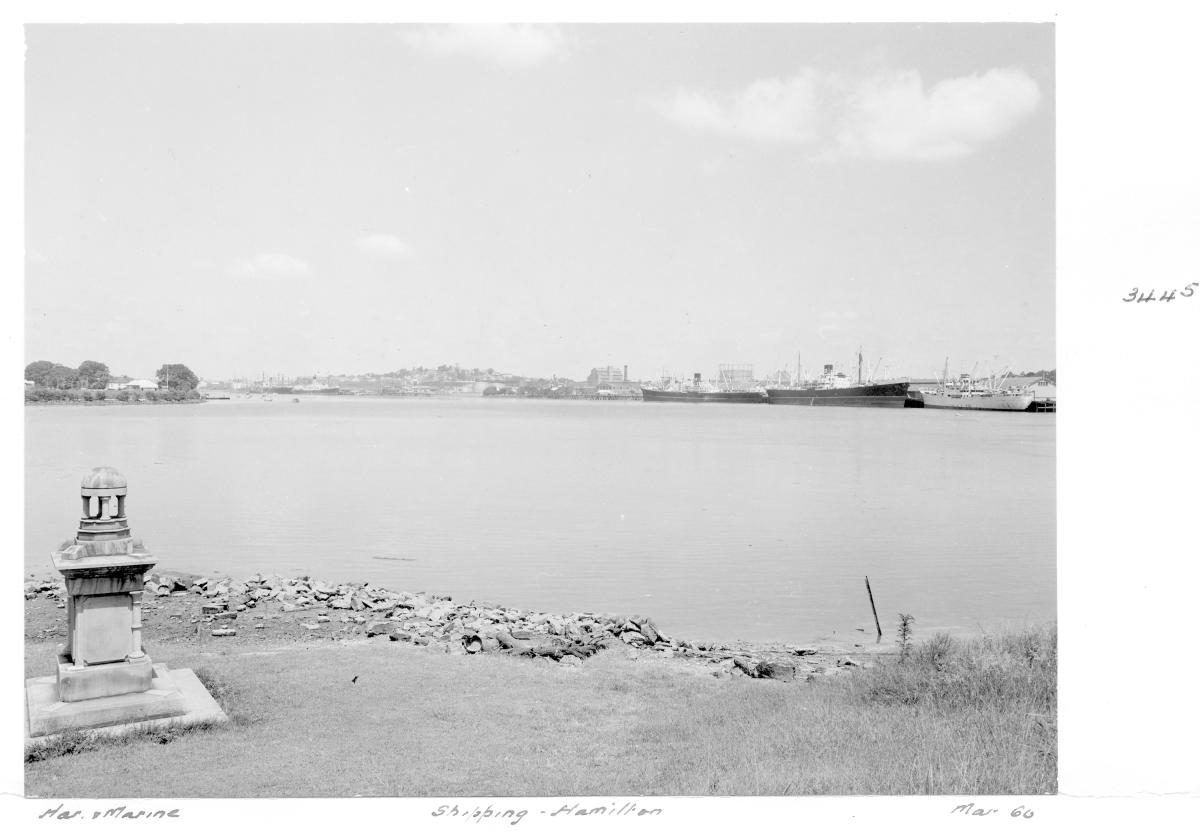 Shipping at Hamilton - Brisbane, March 1960