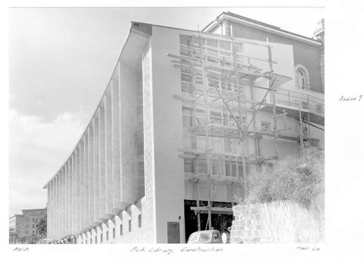 Construction of extensions to the State Library of Queensland on William St - Brisbane, March 1960, Brisbane City