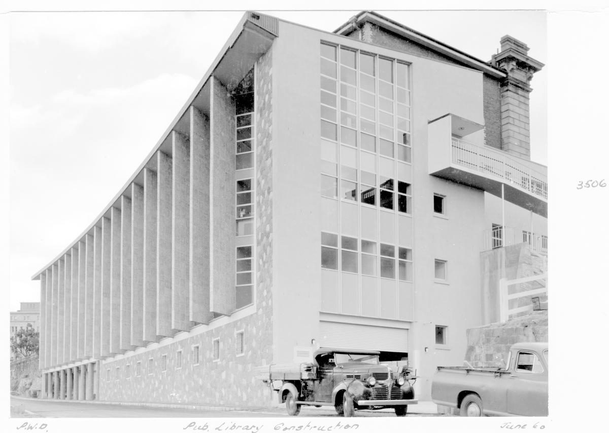 Construction of extensions to the State Library of Queensland on William St - Brisbane, June 1960, Brisbane City