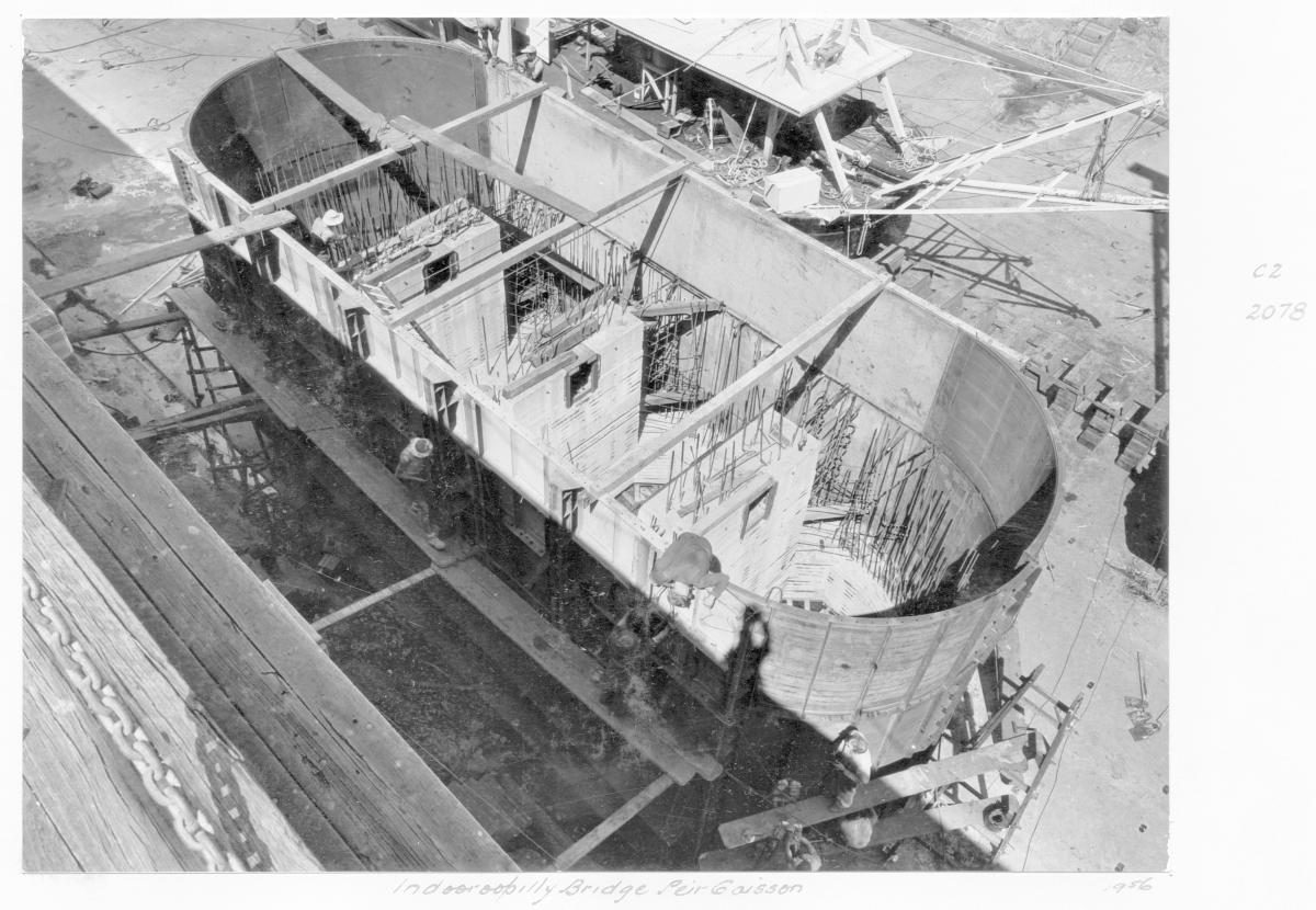 Indooroopilly Bridge construction, pier caisson - Brisbane, 1956