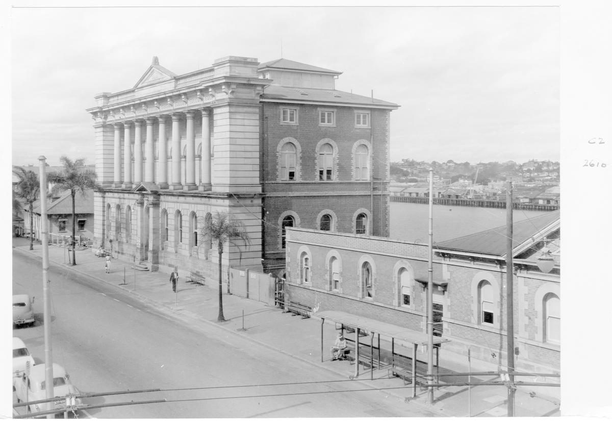 Construction of Centennial Hall, an extension to the State Library of Queensland on William St - Brisbane, April 1958, Brisbane City