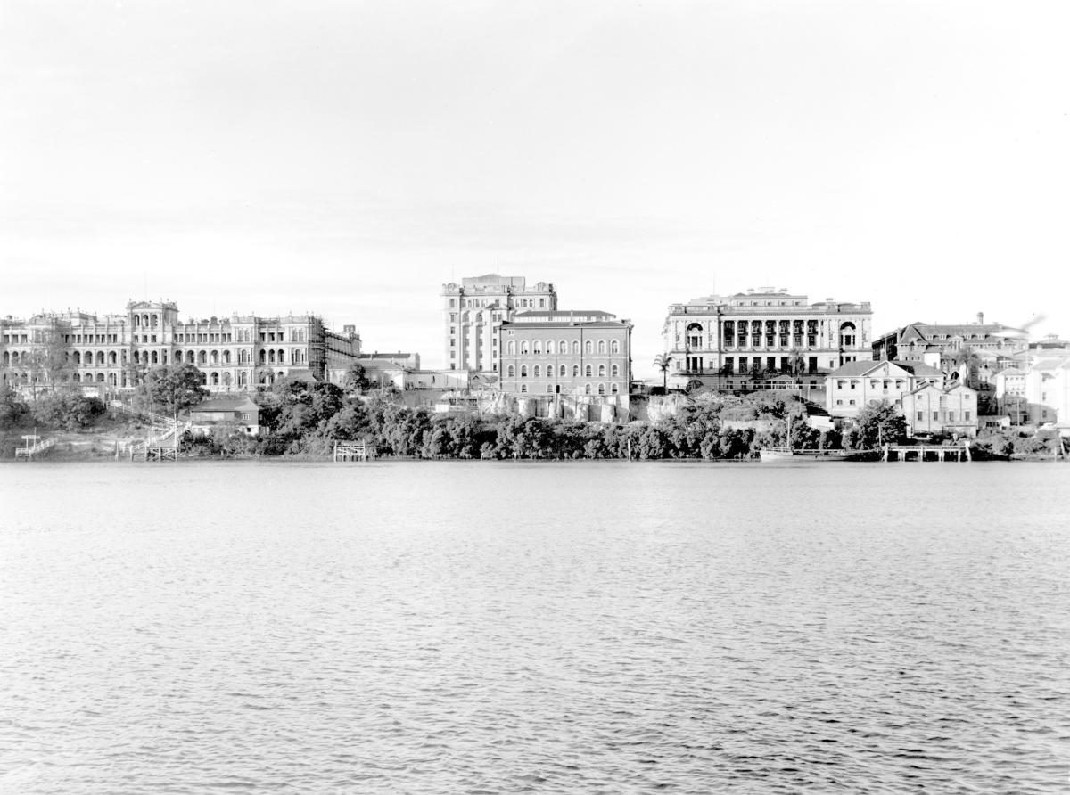 Construction of Centennial Hall, an extension to the State Library of Queensland on William St - Brisbane, April 1958, Brisbane City