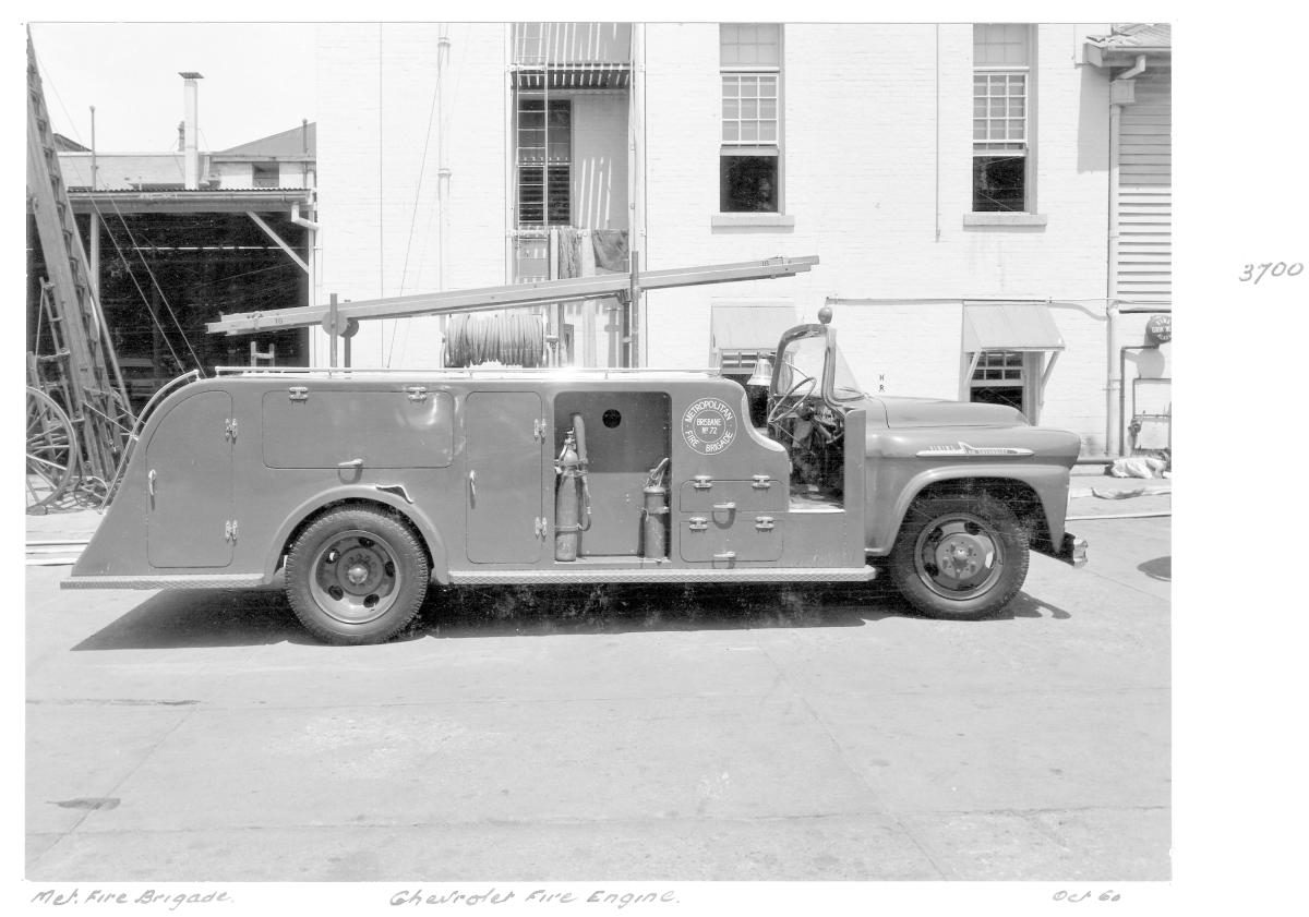 Metropolitan Fire Brigade Chevrolet fire engine - Brisbane, October 1960