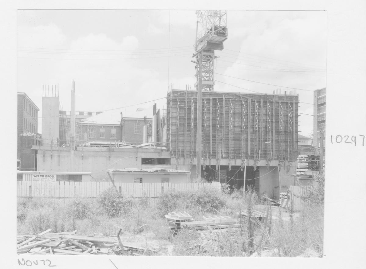Construction of the Queensland Institute of Technology (QIT) Paramedical School - Brisbane, November 1972, Brisbane City