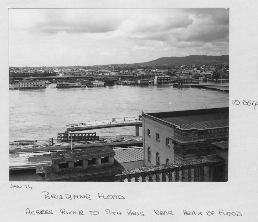 1974 Brisbane flood, across the river to South Brisbane, near peak of flood - Brisbane, January 1974
