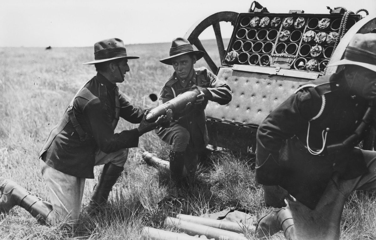 Military artillery training in camp, Fort Lytton, 1933