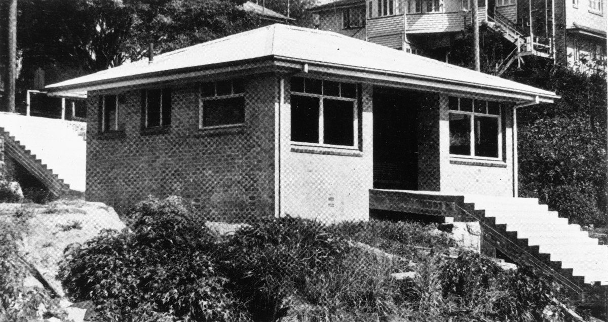New ferry shelter shed on Thornton Street, Kangaroo Point, 1948