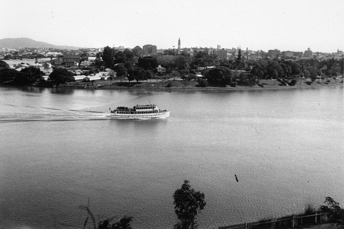 Passenger ferry along the Brisbane River taken from Kangaroo Point Cliffs over the Town Reach, 1950