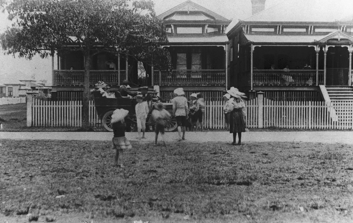 Setting off for a ride in the motor car, Lower Esplanade, 1906, Shorncliffe