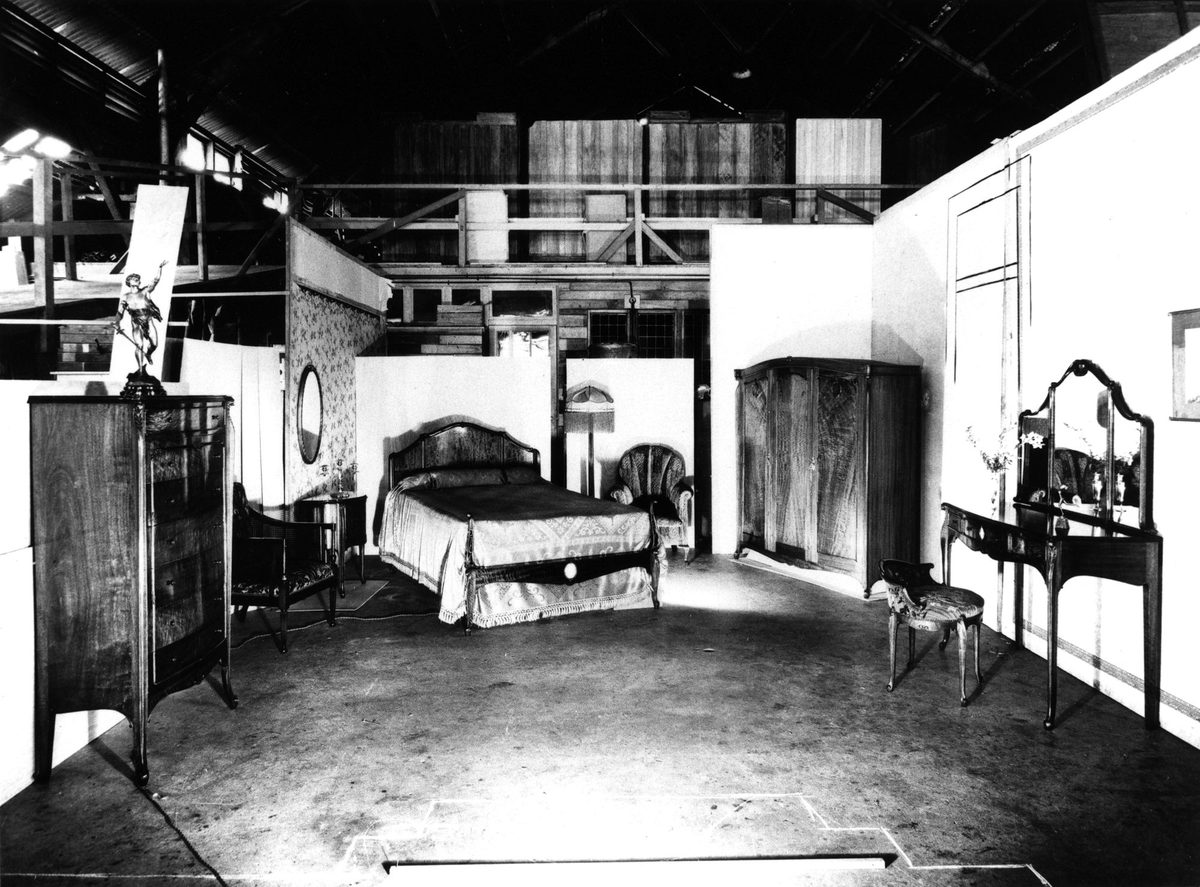 Suite of bedroom furniture built by Ed. Rosenstengel, 524 Brunswick Street, Fortitude Valley, Brisbane (1934)