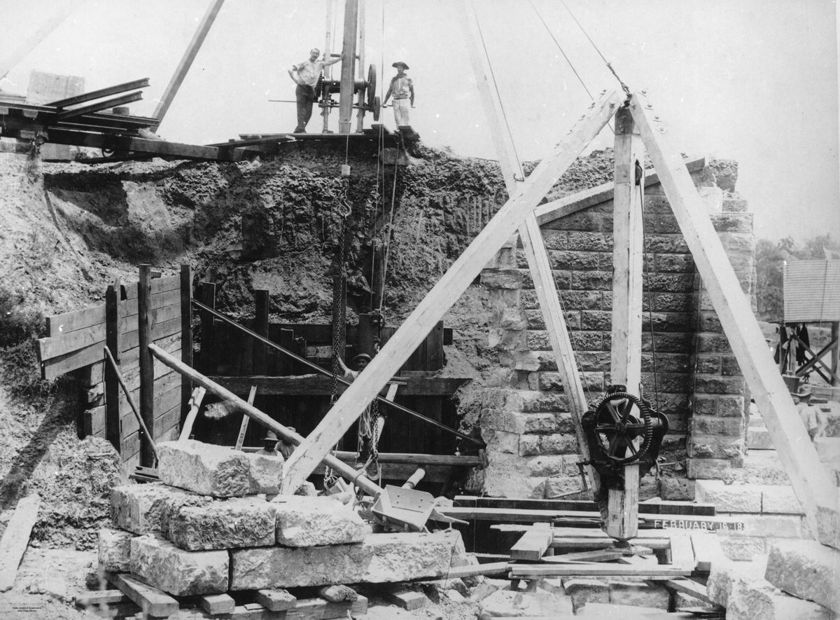 Construction of the second Indooroopilly Railway Bridge, Brisbane, 1894