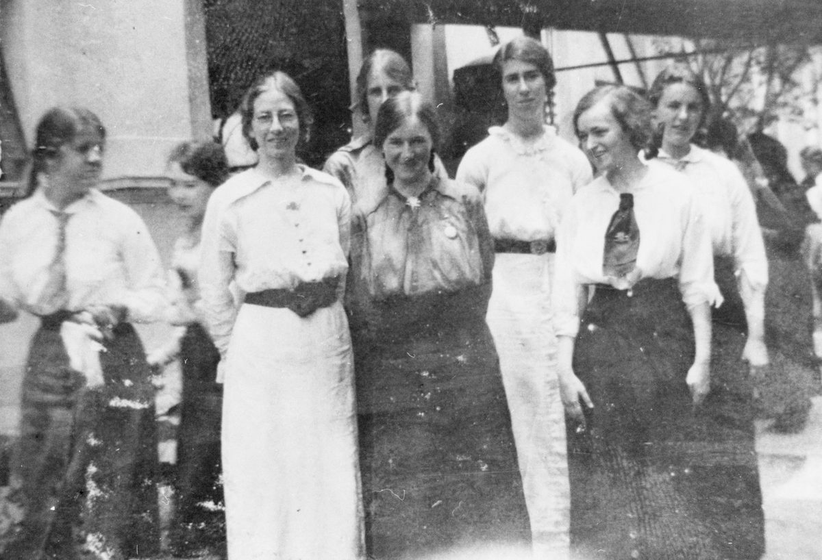 Girls from the 6B Class, Brisbane Girls Grammar School, 1914, Spring Hill