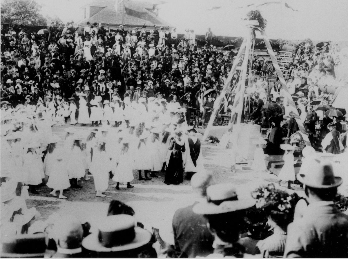 Duke of Cornwall and York laying the foundation stone of St. John's Anglican Cathedral, Brisbane, 1901, Brisbane City