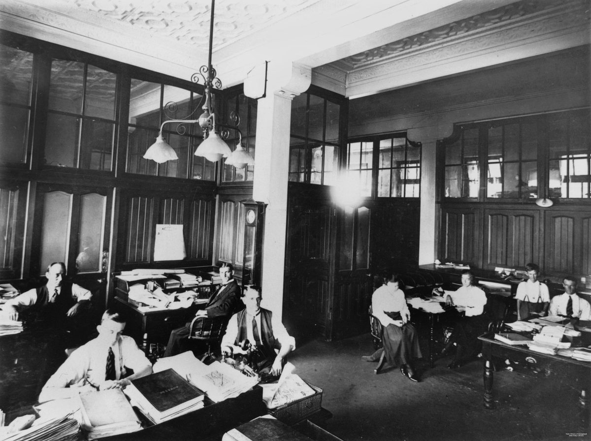Computing staff at the Government Printing Office, Brisbane, 1921, Brisbane City