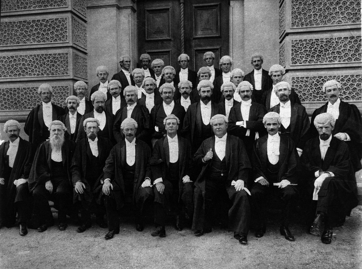 Barristers of the Queensland Bar outside the Supreme Court in Brisbane in 1901, Brisbane City