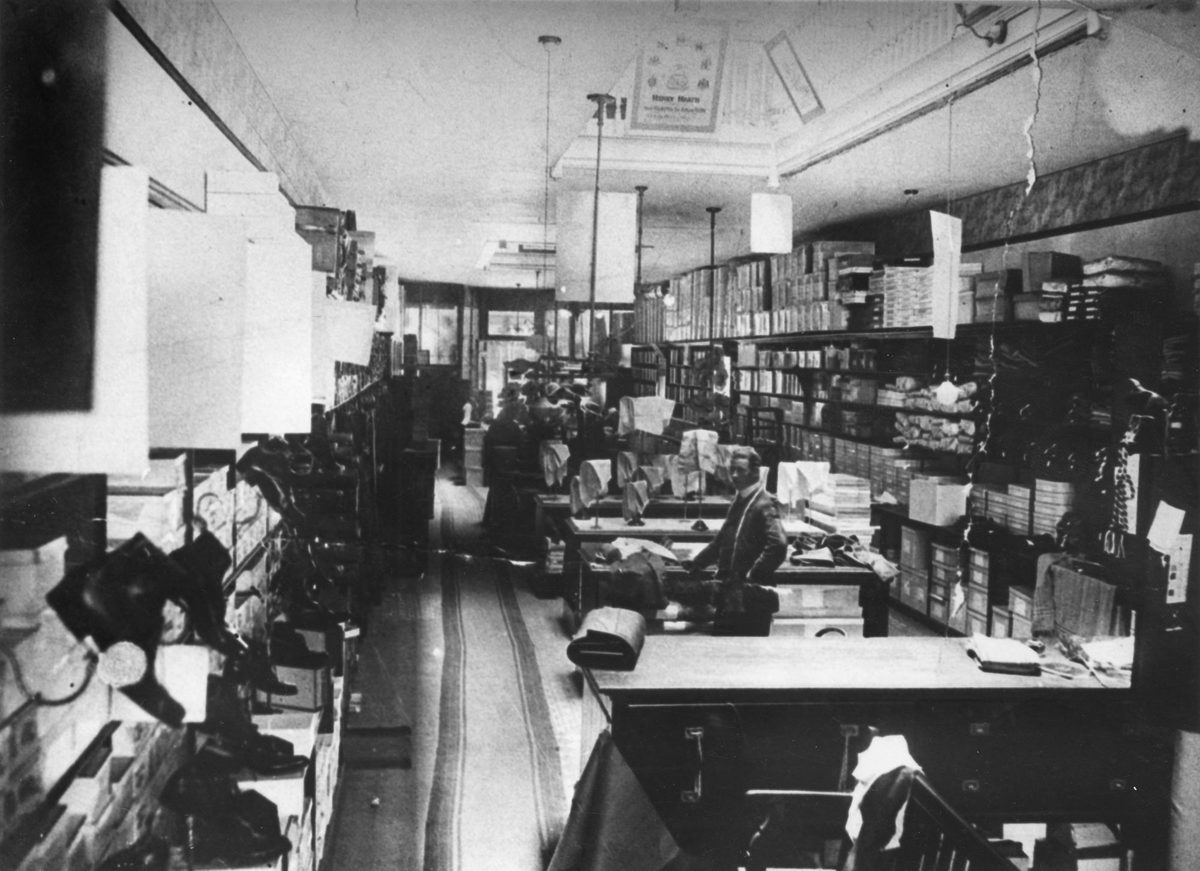 Pike Brothers, Brisbane, 1910