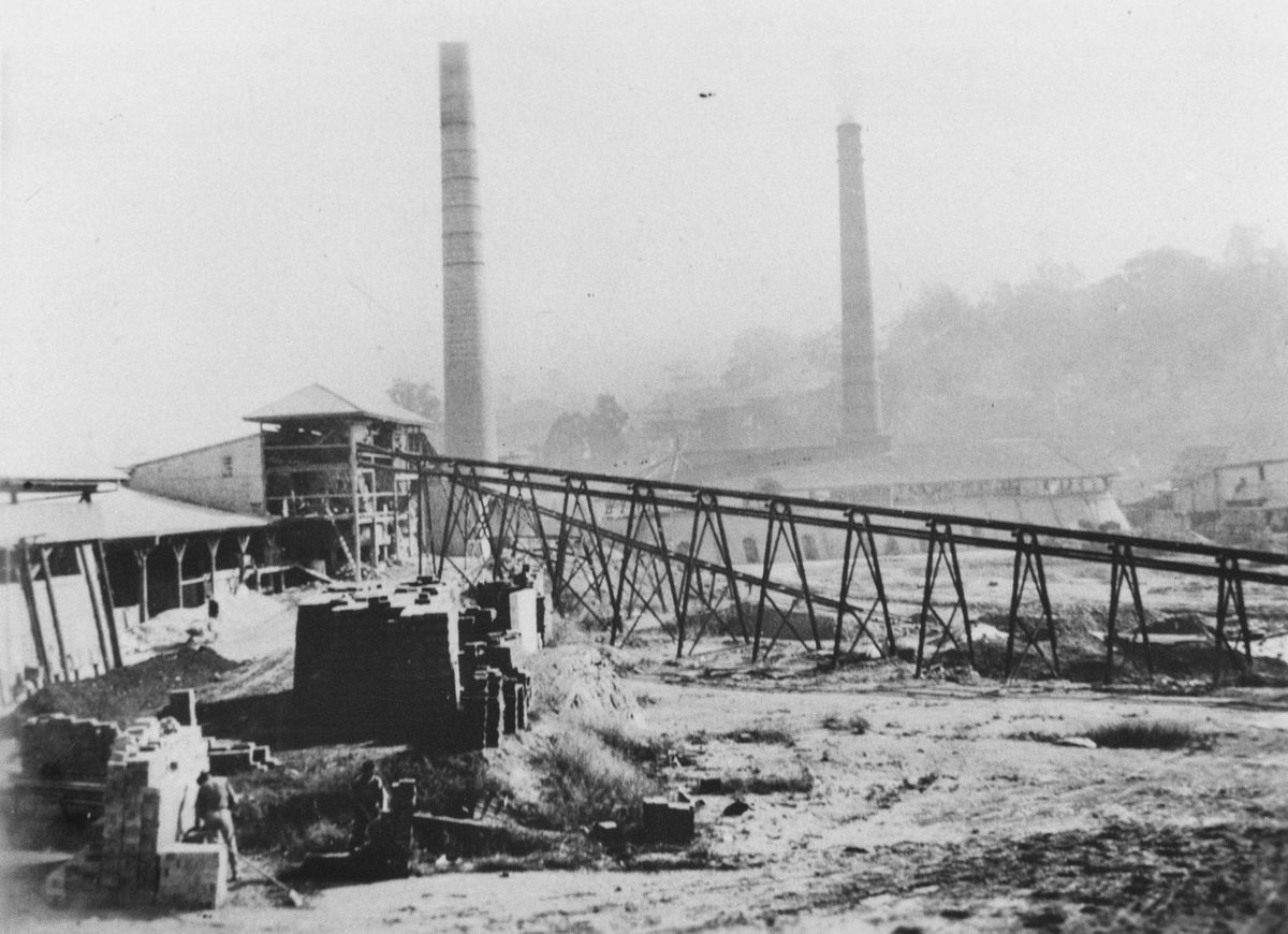 Albion Pottery Works, line to Puggen Mill, 1925
