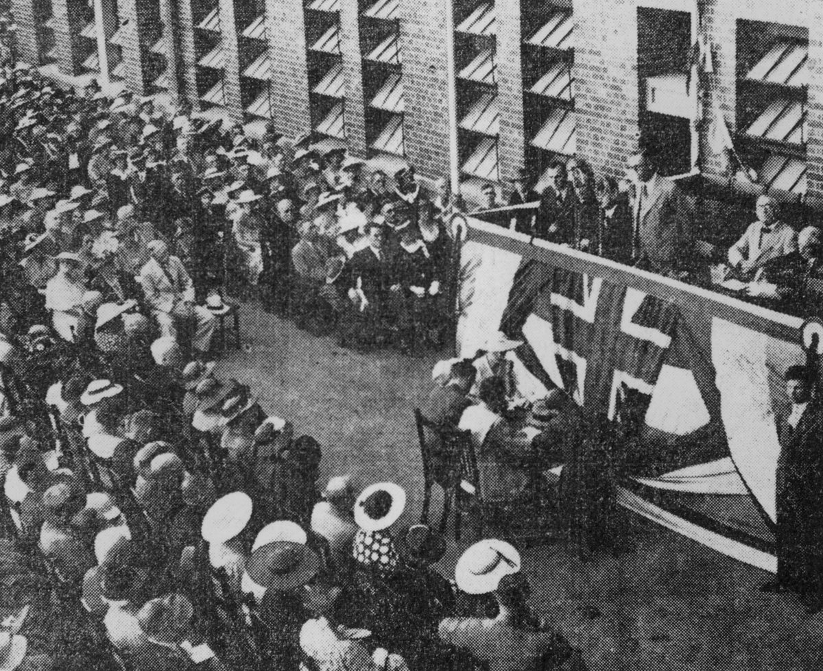 Opening ceremony for Brisbane's Royal Women's Hospitals (1938)
