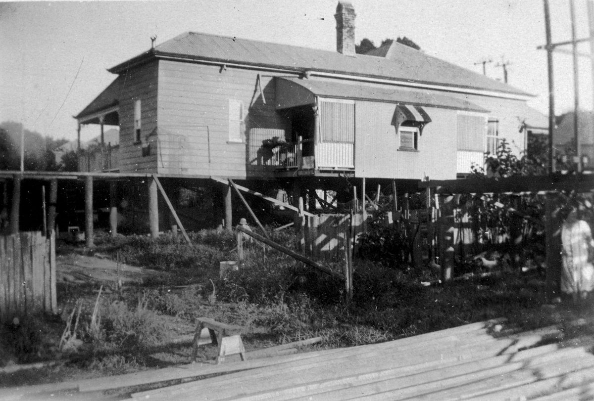 Residence 'Dunoon' at Clayfield, 1927