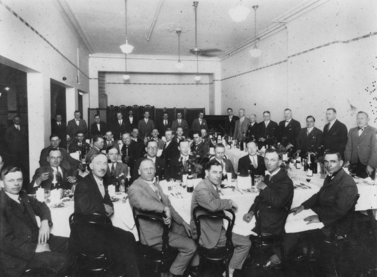 Queensland Morris Dealers first annual dinner, Hotel Carlton, Brisbane, 1929