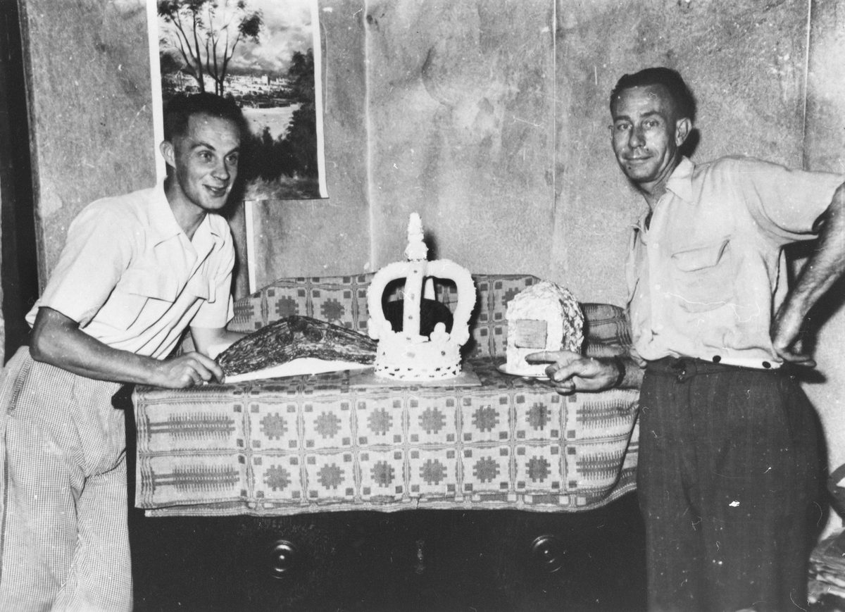 Cakes made in the shape of a royal crown, pineapple and boomerang, 1954, Brisbane