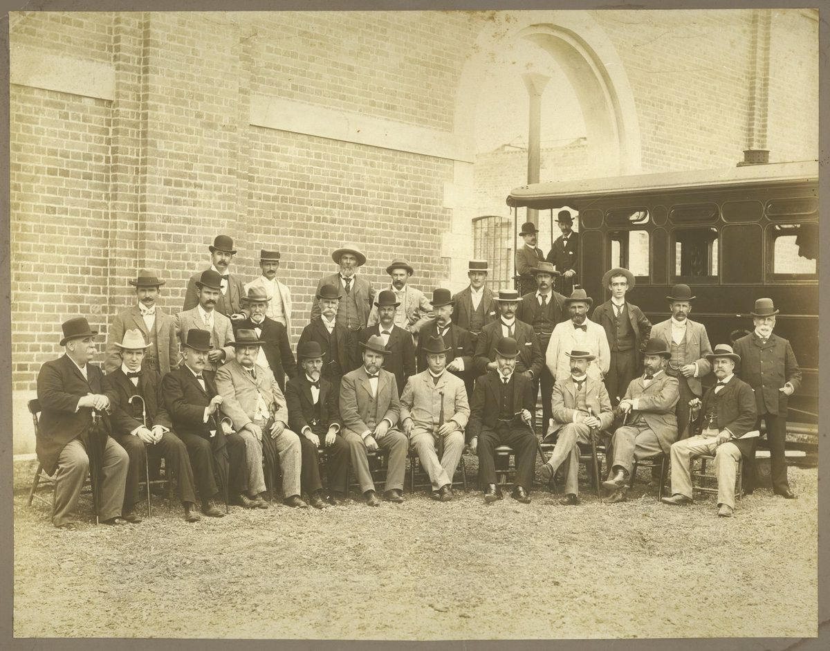 Politicians and businessmen at the Railway workshop, Ipswich (1906)