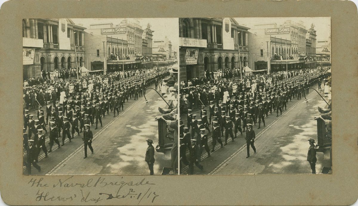 Naval parade through Brisbane on Hero's Day, 1917