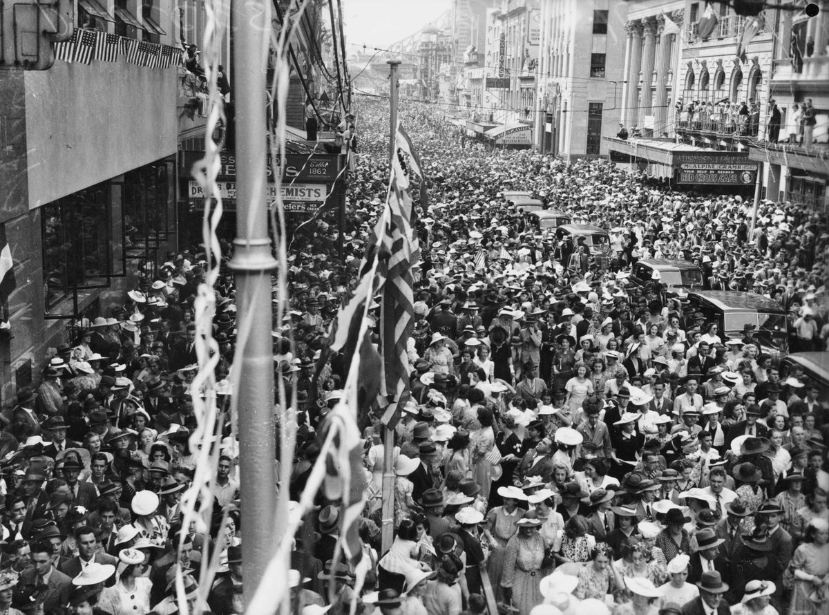 Scene in Queen Street after the U.S. naval march, Brisbane, 1941, Brisbane City