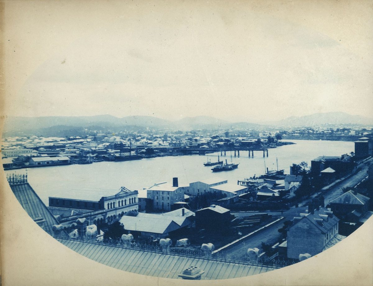 Looking down the river towards what is left of the Victoria Bridge after the flood, Brisbane, 1893, Brisbane City