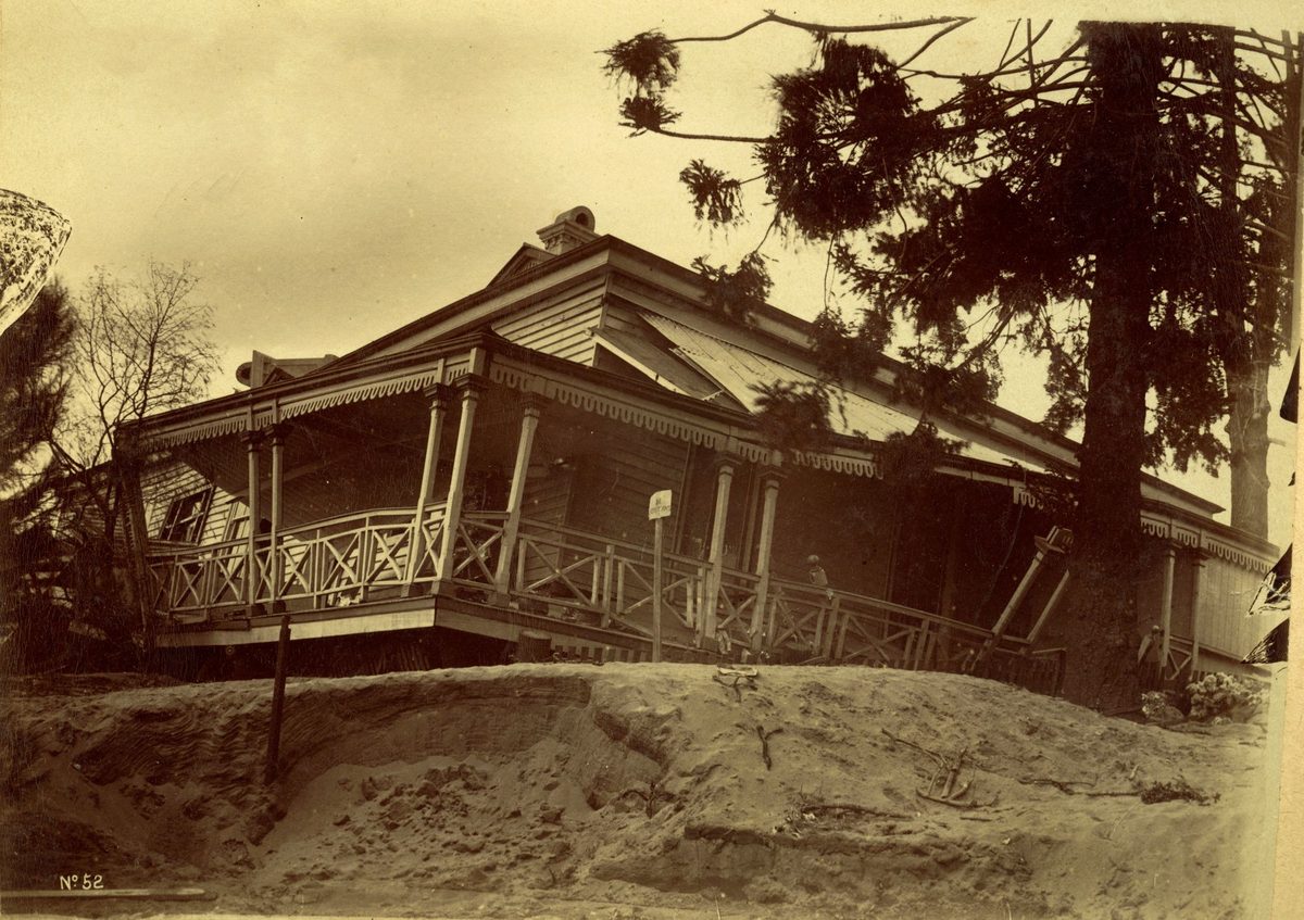 Curator's House displaced by the 1893 flood of the Brisbane River
