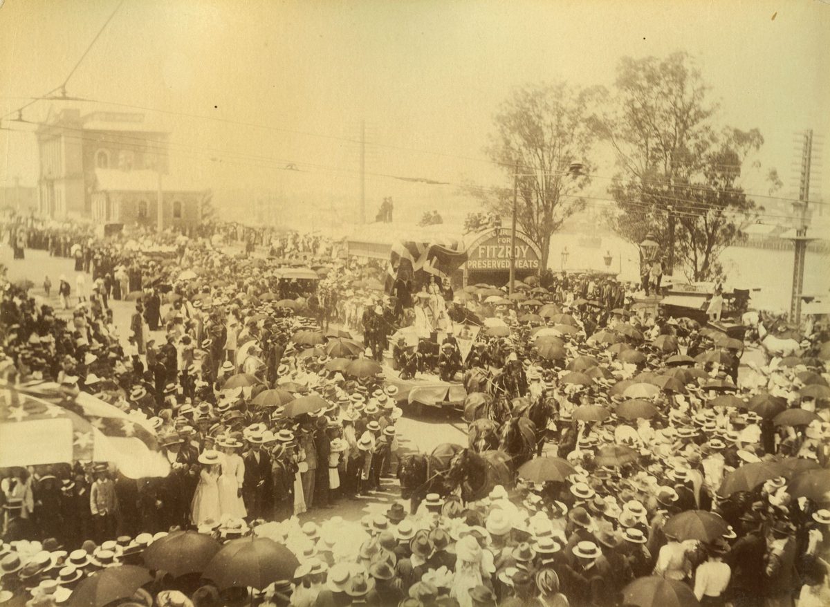 Commonwealth Day Procession through the streets, Brisbane, 1901