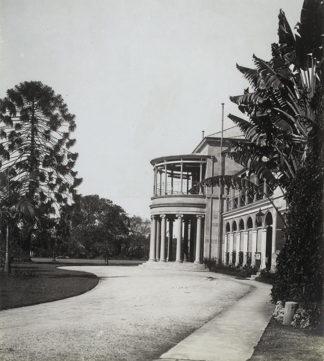 Staff entrance and verandah of Government House, Brisbane, July 1908, Brisbane City