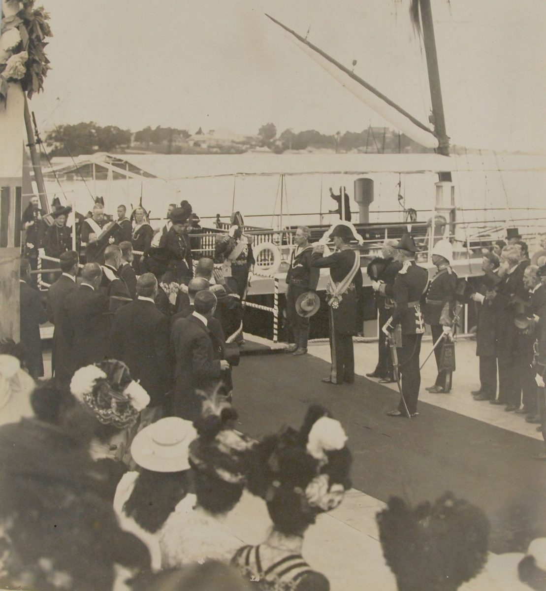 Official welcome for the Duke and Duchess of Cornwall and York, Brisbane, 1901