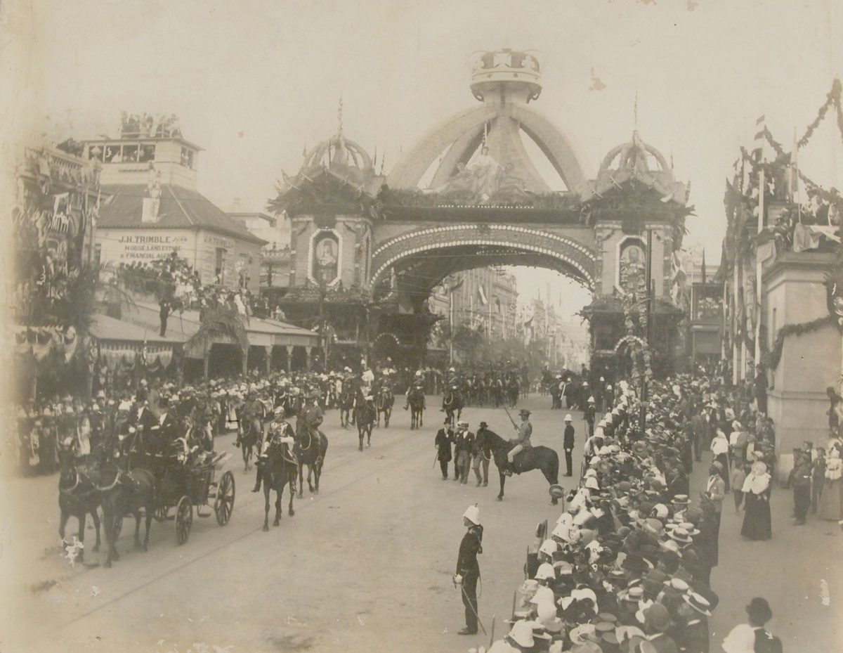 Archway created especially for the royal vist of the Duke and Duchess of Cornwall and York, Brisbane, 1901, Brisbane City