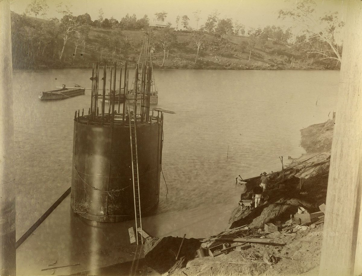 Steel encased support on the Indooroopilly Bridge, June 1894