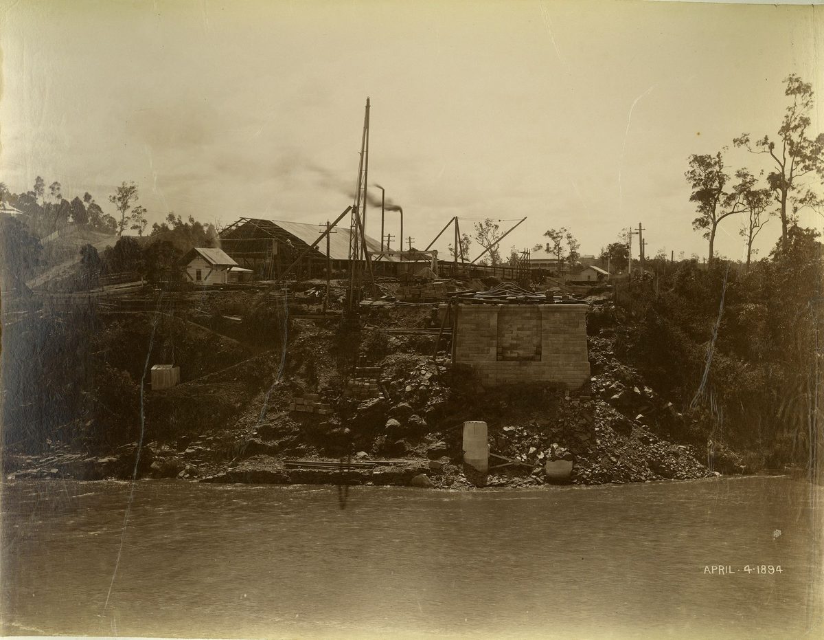 Early stages in the constructin of the Indooroopilly Railway Bridge, 1894