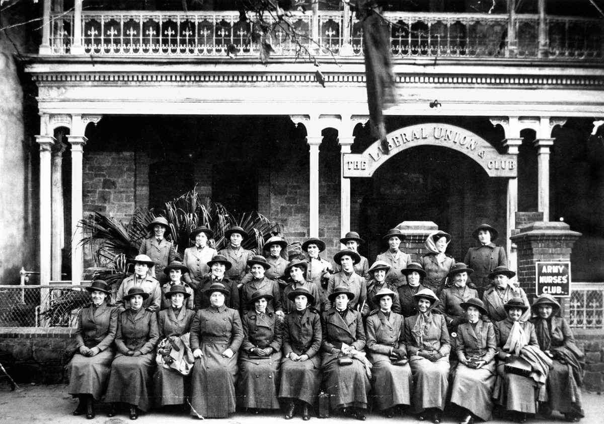 Australian Army Nurses outside the Army Nurses' Club, 1917, Brisbane