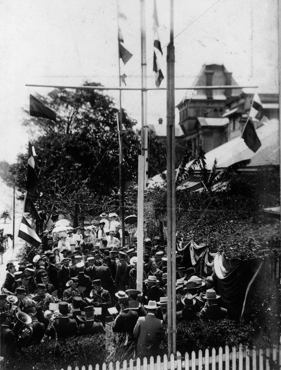 Trafalgar Day service outside the United Services Club, North Quay, Brisbane, 1905, Brisbane City