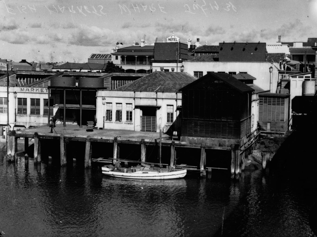 South Brisbane fish market wharf, 1934, Brisbane River