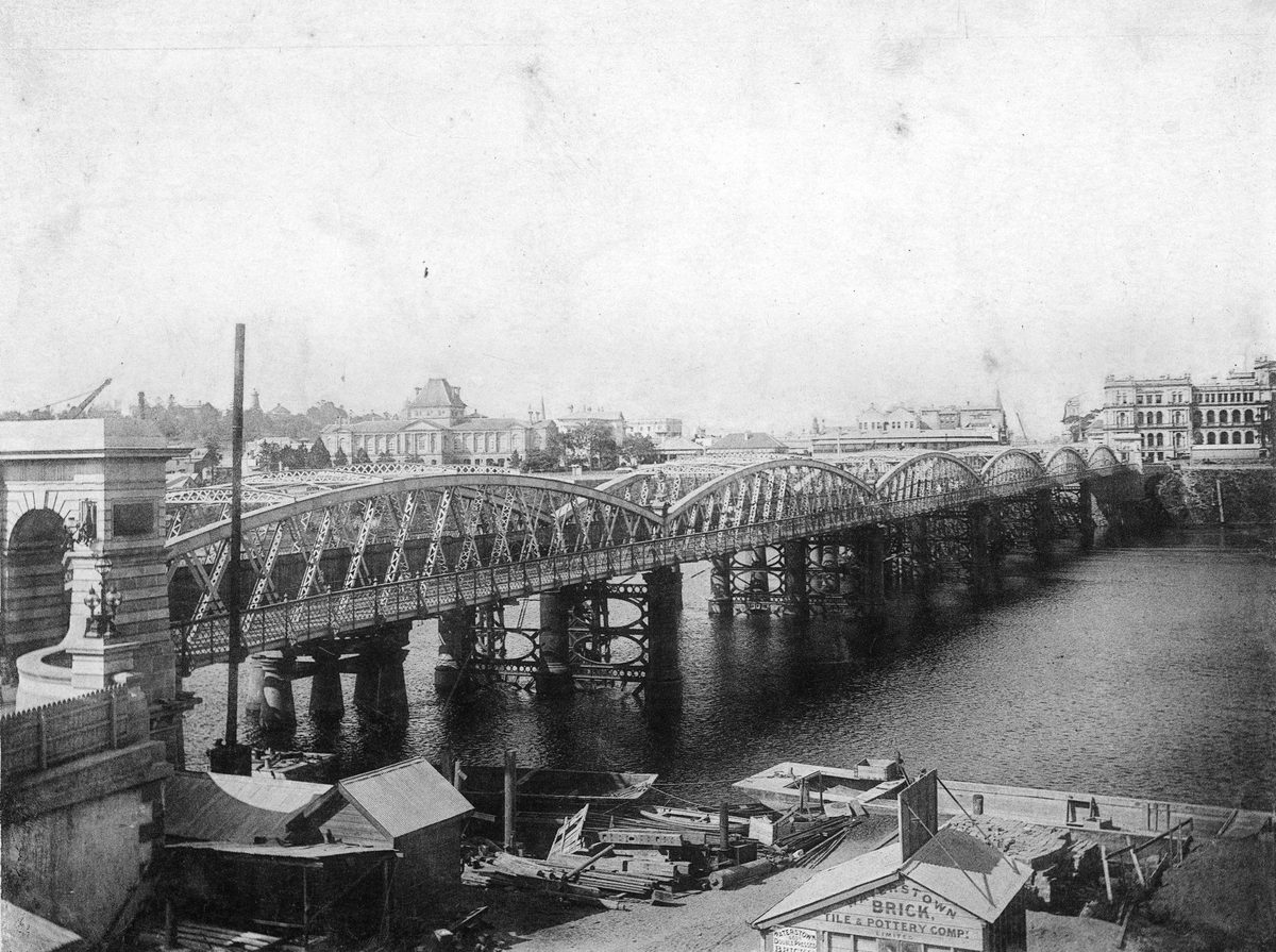 Victoria Bridge, Brisbane, viewed from South Brisbane, 1897
