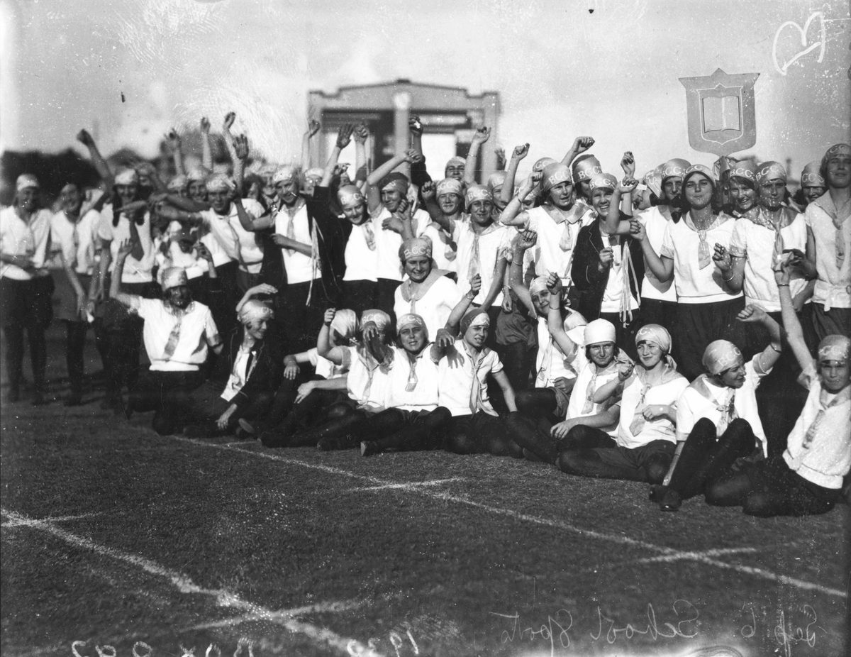 Sports day at Brisbane Girls Grammar School, 1932