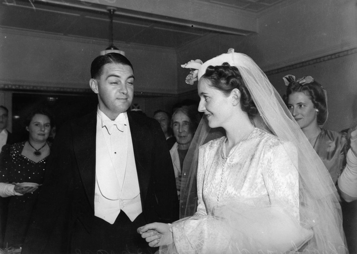 Wedding reception after the marriage of Mr and Mrs R. E. Churchward, Brisbane (1940)