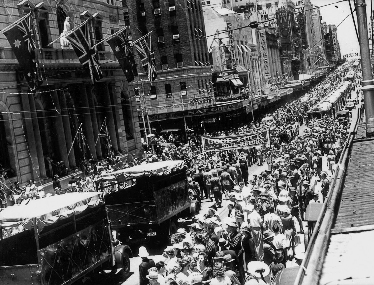 Crowds gather to watch the Air Force Parade in Queen Street Brisbane, December 1940, Brisbane City