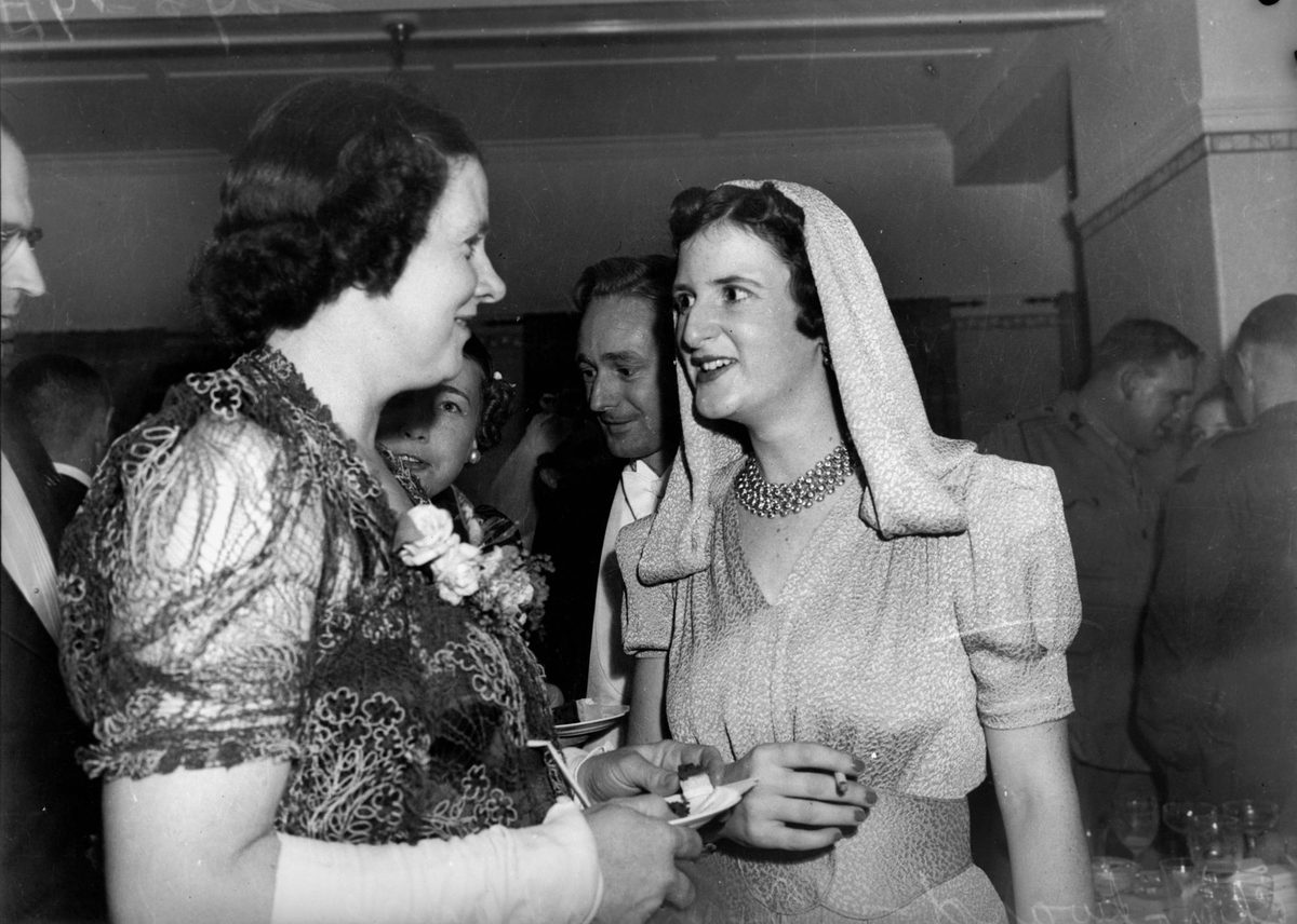 Bridesmaid and wedding guest at the Churchward - Francespeare wedding in March 1940, Brisbane