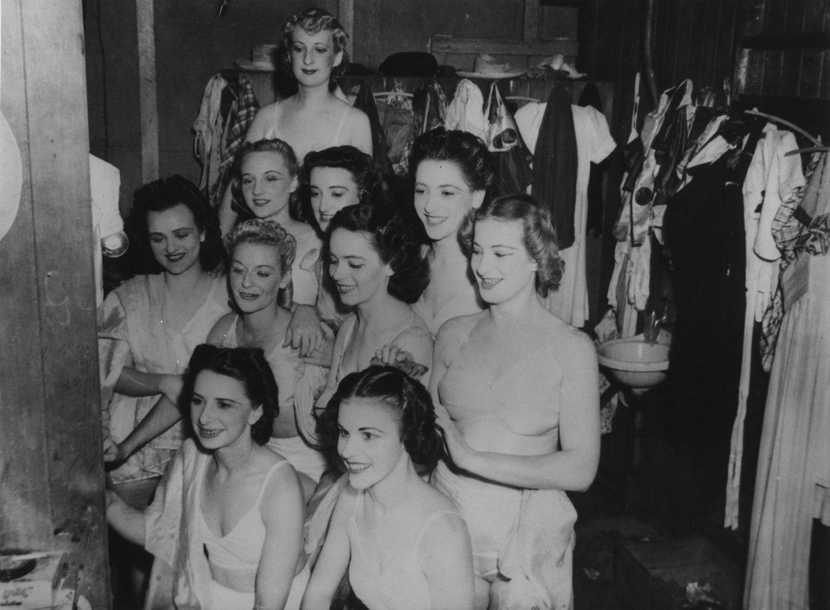 Ballet girls posing in their dressing room at the Cremorne Theatre, Brisbane, 1940, South Brisbane